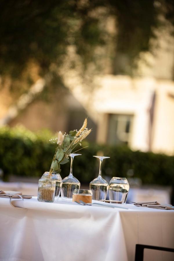 Hotel & Restaurant De Charme - La Begude Saint-Pierre Vers Pont du Gard Exterior photo